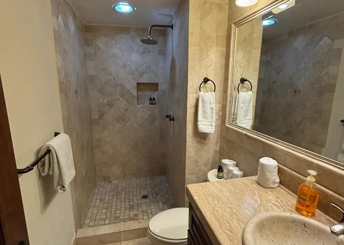 Elegant Pool View W/balcony| Walk| Hot Tub 4* Cabo San Lucas
