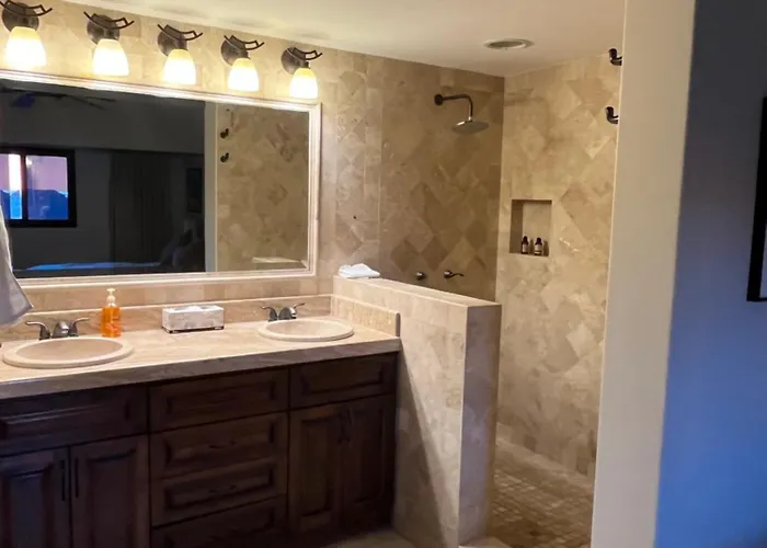Elegant Pool View W/balcony| Walk| Hot Tub 4*