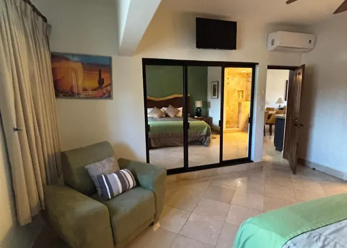 Elegant Pool View W/balcony| Walk| Hot Tub Apartahotel Cabo San Lucas