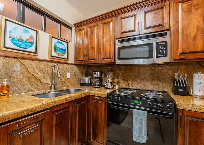 Elegant Pool View W/balcony| Walk| Hot Tub 4* Cabo San Lucas